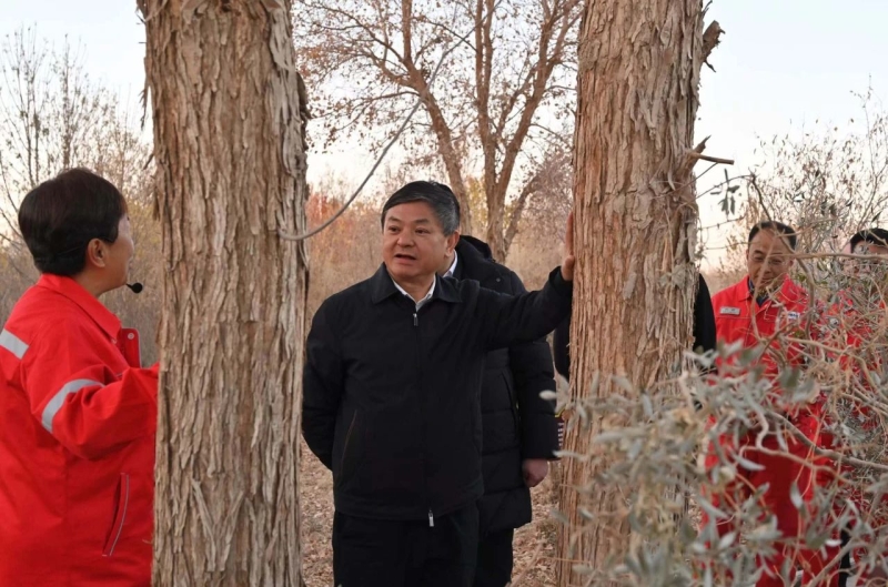 生态环境部部长黄润秋赴新疆维吾尔自治区和新疆生产建设兵团调研生态环境保护工作(图5) 生态环境部部长黄润秋赴新疆维吾尔自治区和新疆生产建设兵团调研生态环境保护工作(图5)